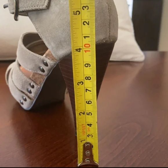 STEVE MADDEN * Leola taupe leather sandals SIZE 7 - Picture 8 of 14